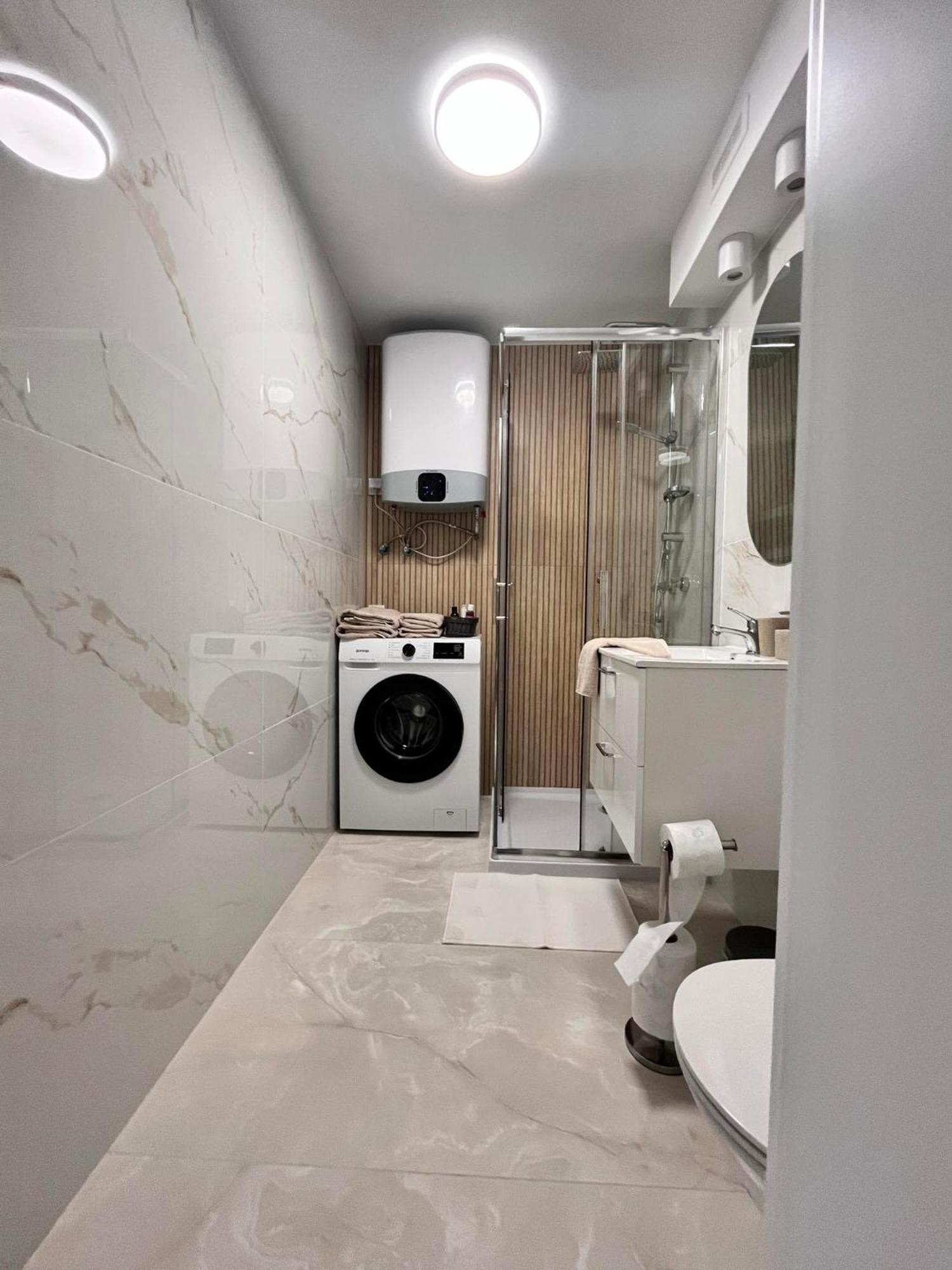 Prestige Apartment Bohaterow Warszawy 키엘체 외부 사진